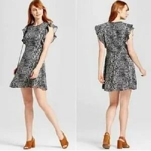 Who What Wear Dress‎ XS Black White Oyster Mushroom Python Ruffle Sleeves